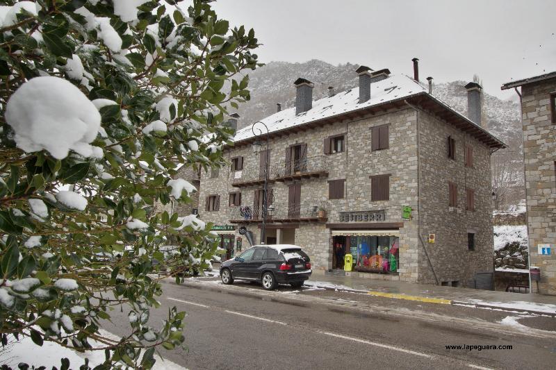 Apartaments La Peguera Бой Экстерьер фото